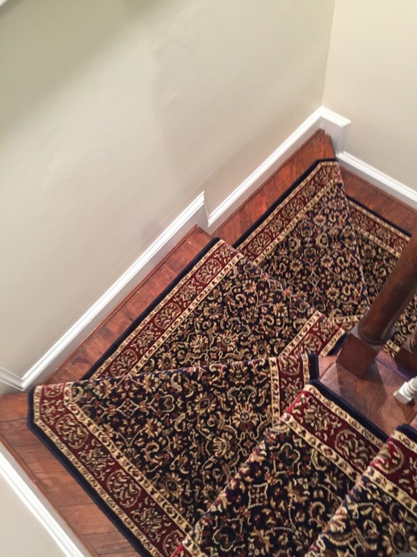 Decorative Filigree Pattern Staircase Carpeting